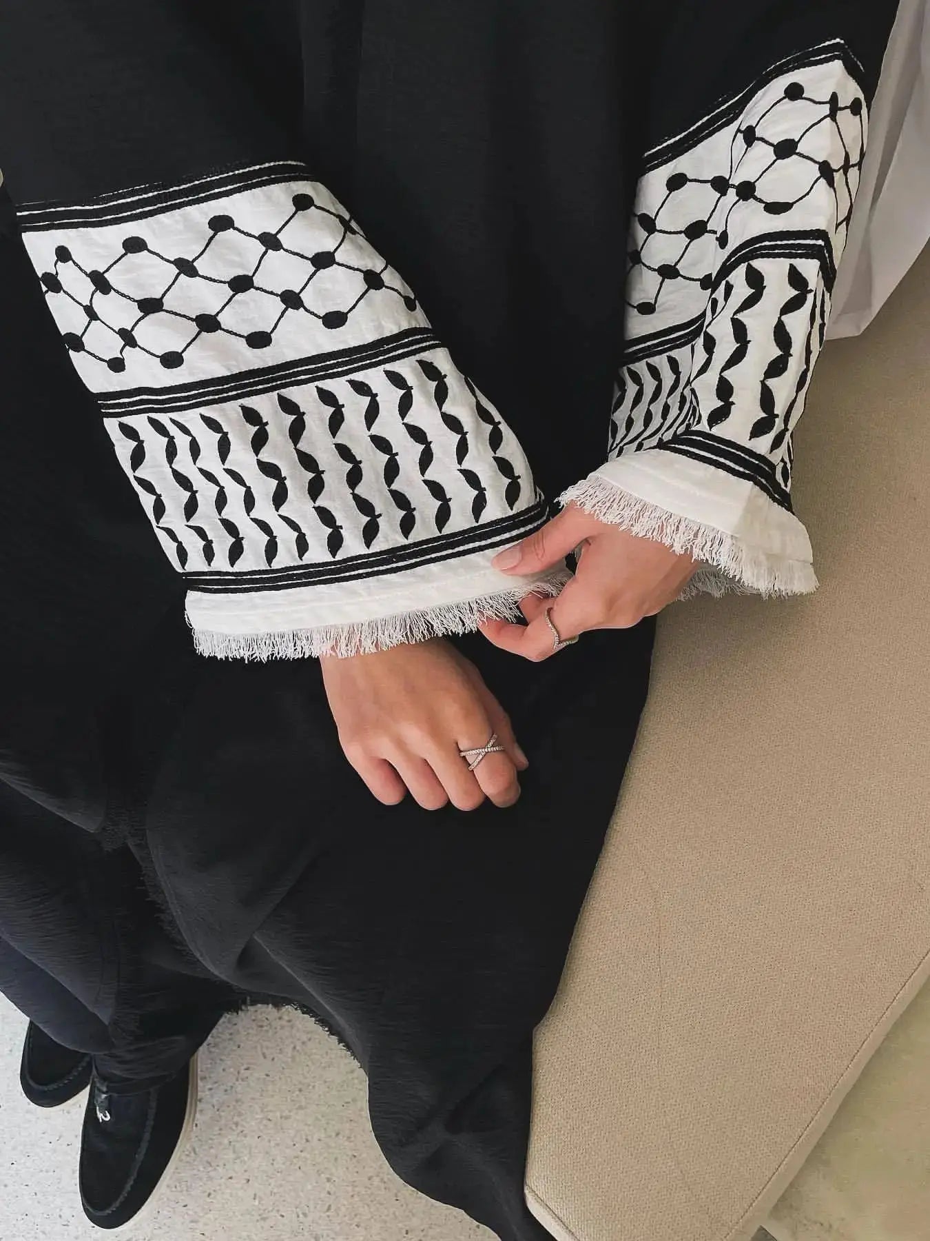 Keffiyeh print open Abaya